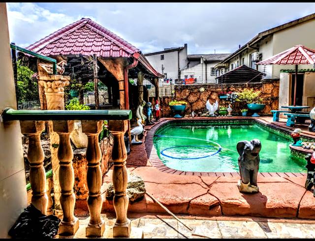5 BEDROOM HOUSE FOR SALE IN SHALLCROSS